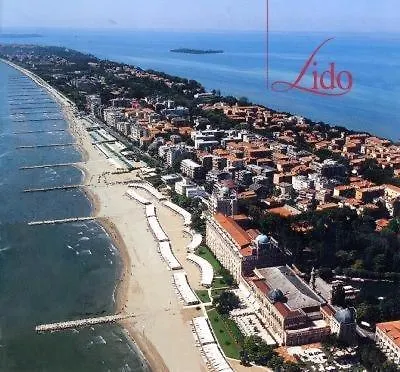 3 Amazing Sea View Beachfront Flat Blue * Λίντο της Βενετίας