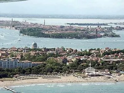 3 Amazing Sea View Beachfront Flat Blue Διαμέρισμα Λίντο της Βενετίας