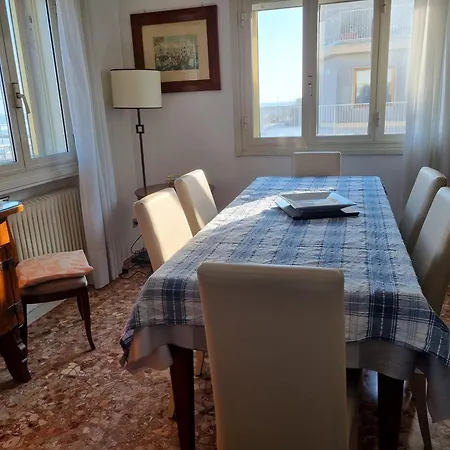 3 Amazing Sea View Beachfront Flat Blue Apartment Lido di Venezia
