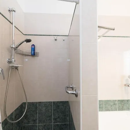 3 Amazing Sea View Beachfront Flat Blue *