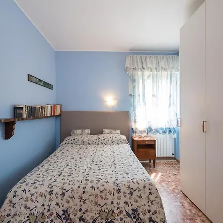 3 Amazing Sea View Beachfront Flat Blue Apartment