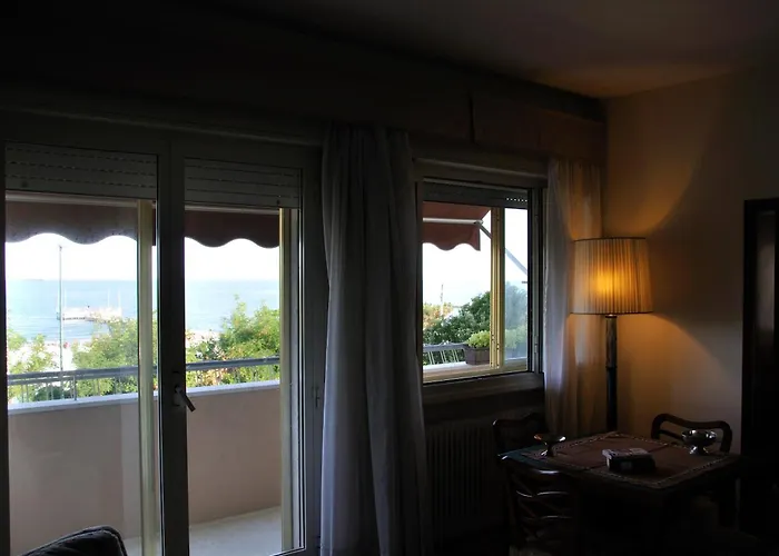 3 Amazing Sea View Beachfront Flat Blue Lägenhet *