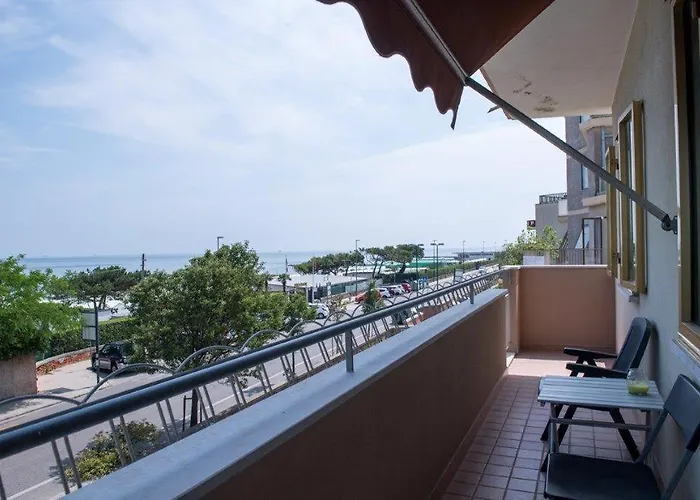 3 Amazing Sea View Beachfront Flat Blue *